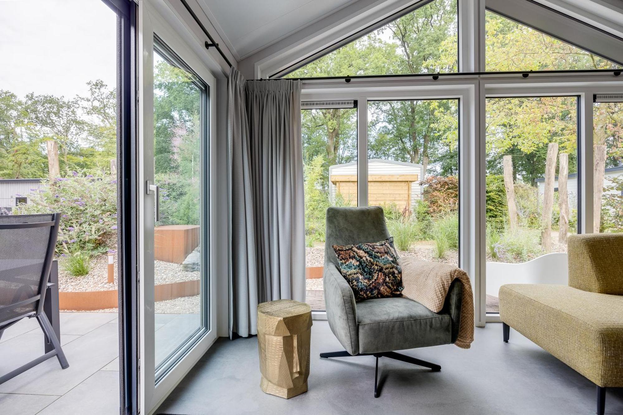 Modern Ingericht Chalet Op Groen Park Op De Veluwe Epe Luaran gambar