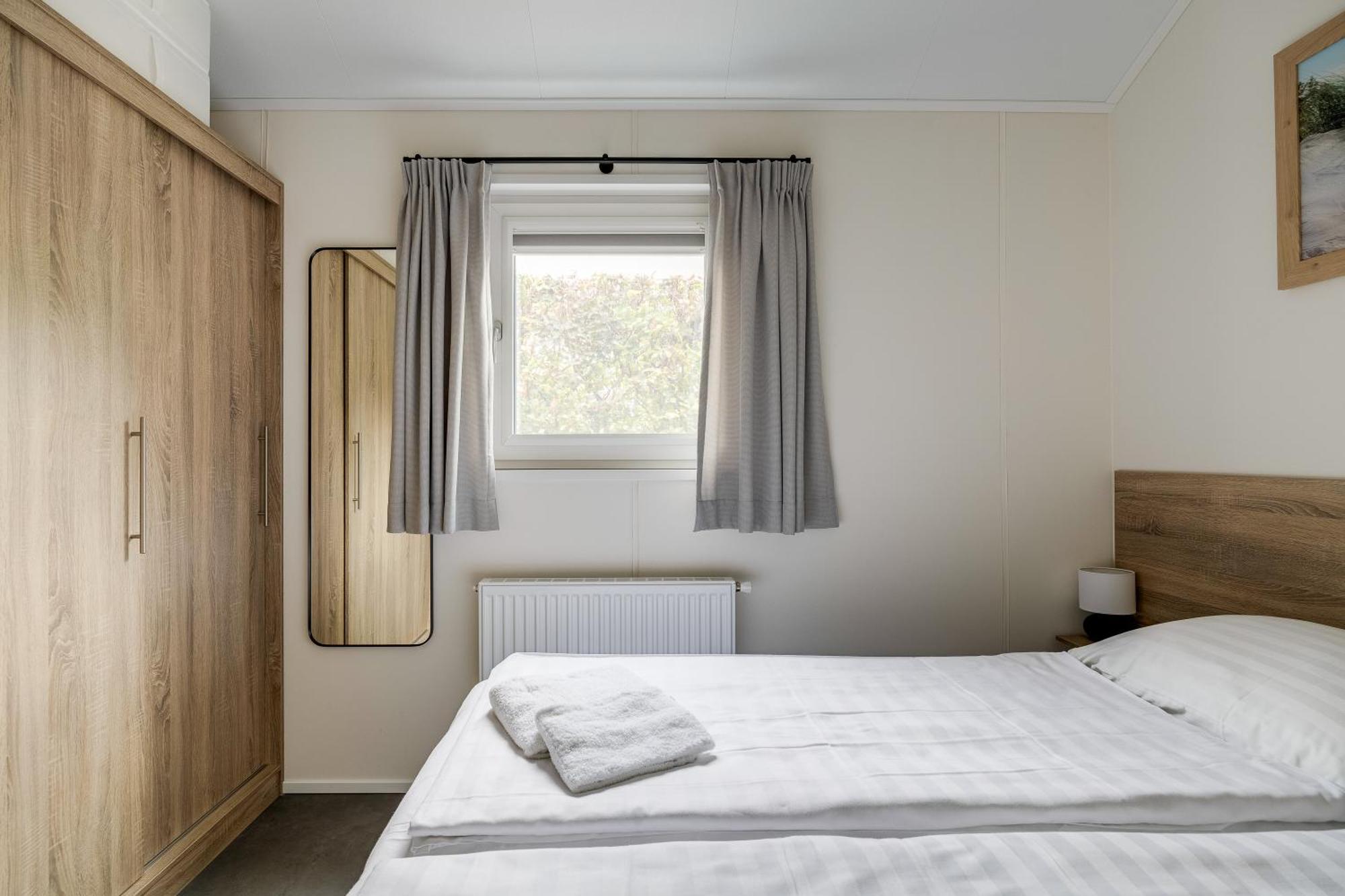 Modern Ingericht Chalet Op Groen Park Op De Veluwe Epe Luaran gambar