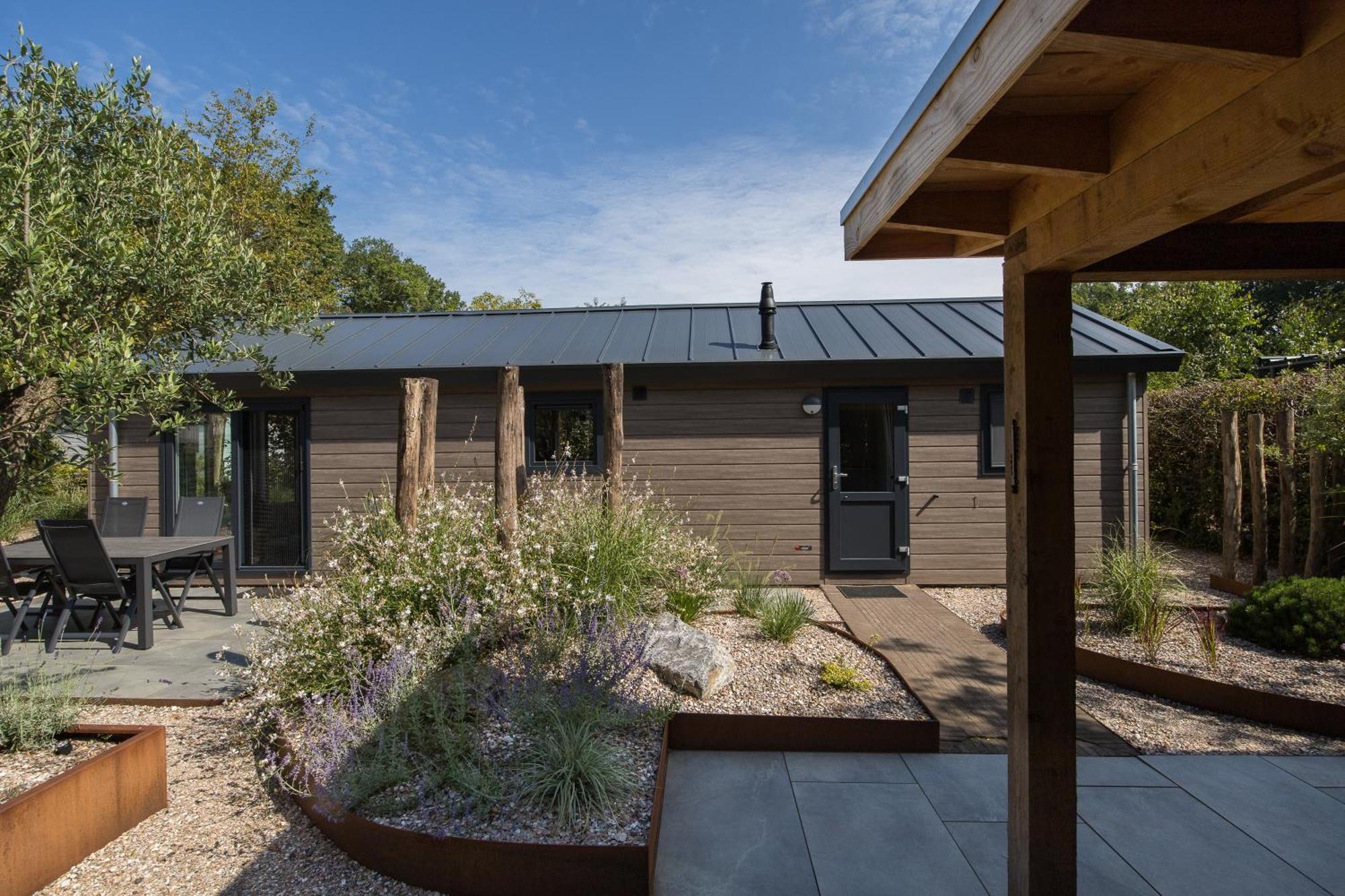Modern Ingericht Chalet Op Groen Park Op De Veluwe Epe Luaran gambar